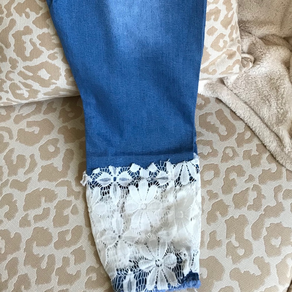 Jean Lace Capris - Picture 2 of 3